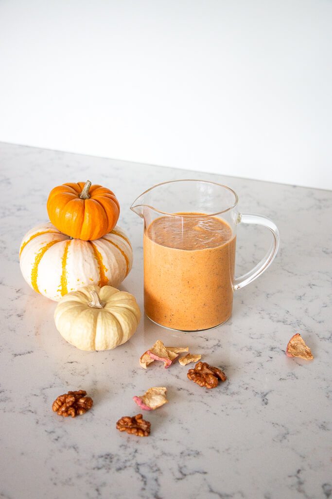 With the holidays fast approaching, these high protein pumpkin spiced waffles are definitely going to become a seasonal staple at Casa Kemy!